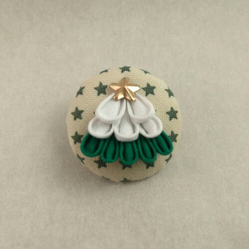 Snowy Christmas Tree001