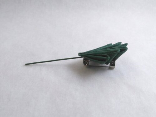 Palm leaf brooch pin003