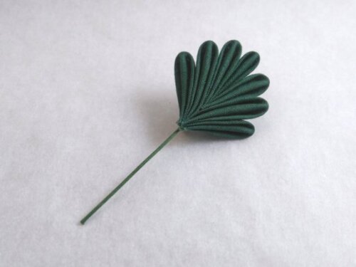 Palm leaf brooch pin005