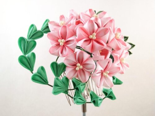 Handpainted Cherry Blossom Tsumami Zaiku Facsinator 002