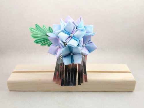 Handpainted Hydrangea Tsumami Zaiku Kanazashi Facsinator 001