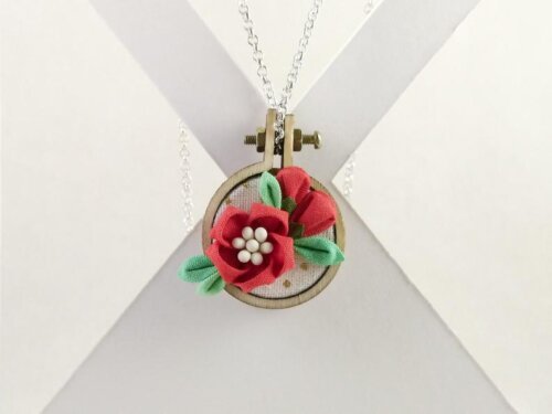 Red Camellia Blossom & Buds Embroidary Hoop Pendant 001