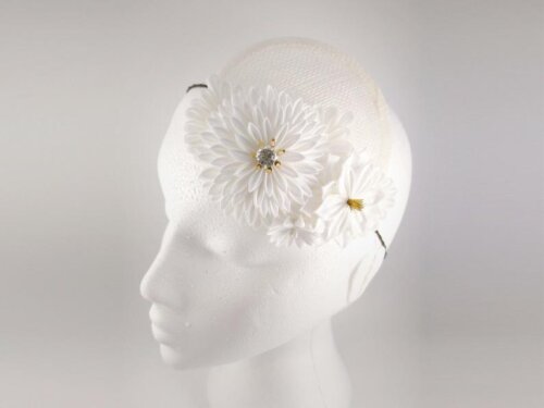 White & Ivory Chrysanthemum Bridal Fascinator001