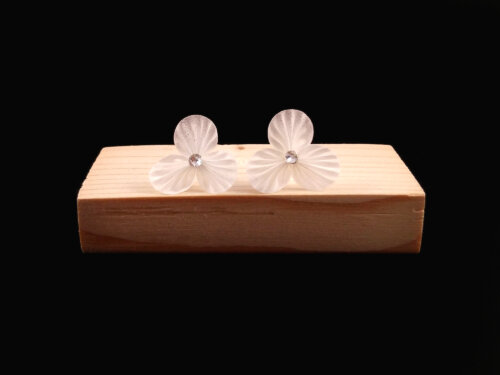 B006flowerstuds