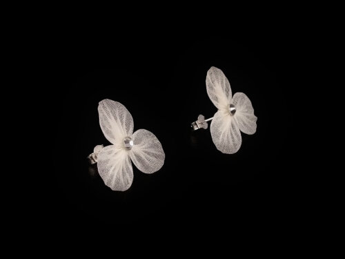 002-3PetalStuds001DSC